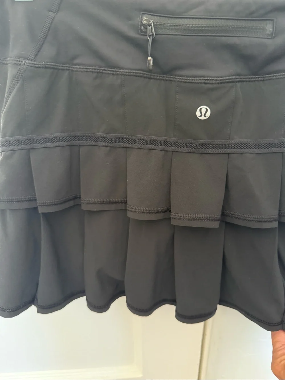 lululemon athletica Black Ruffle Hem Women’s Skort